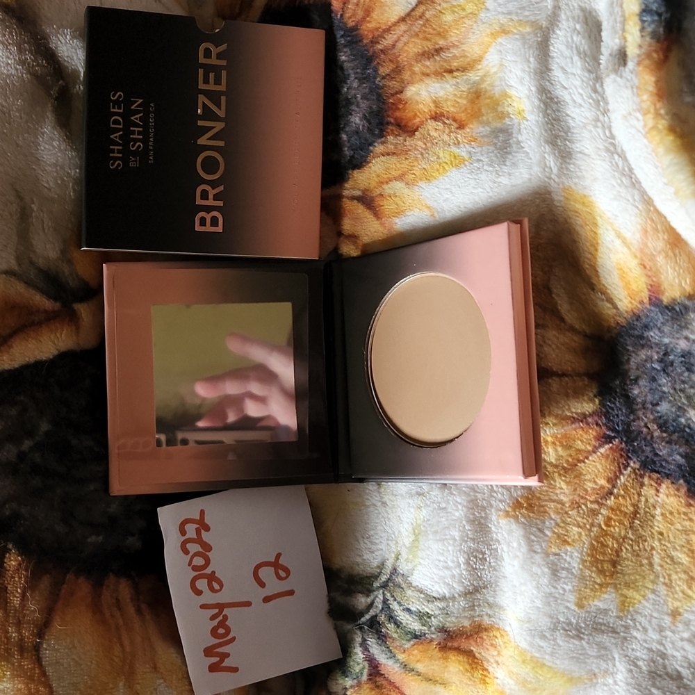 Bronzer